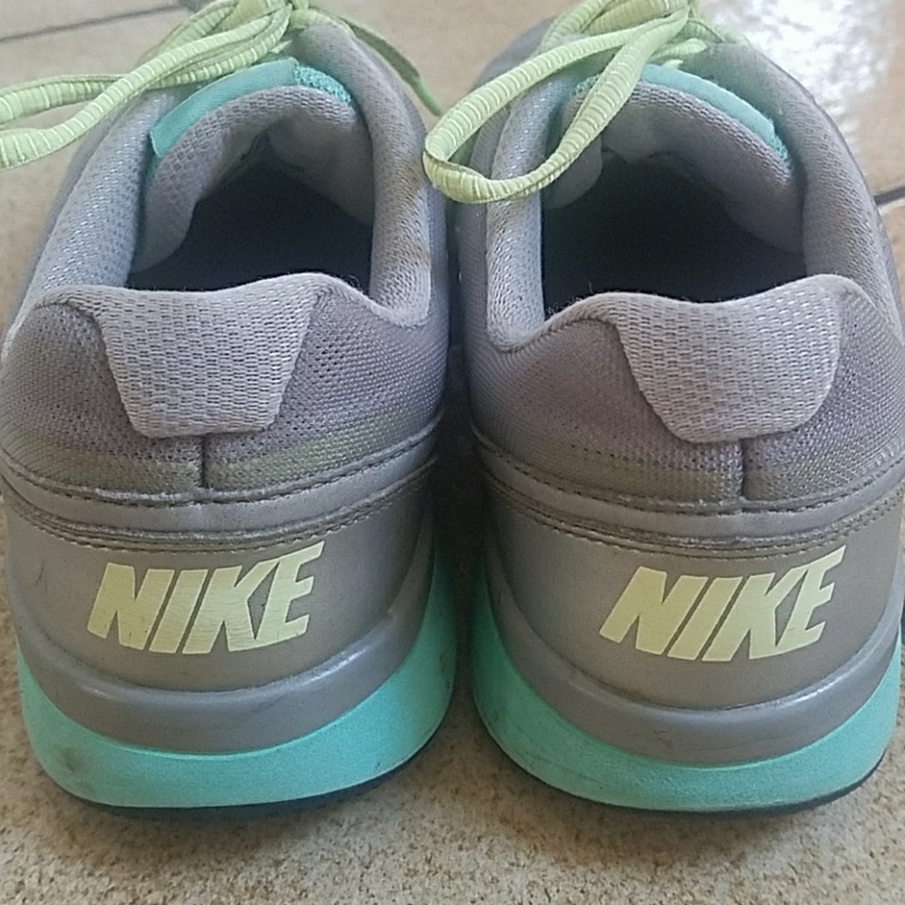 ⚠️3 for 20!! Nike Sneakers - Picture 2 of 3